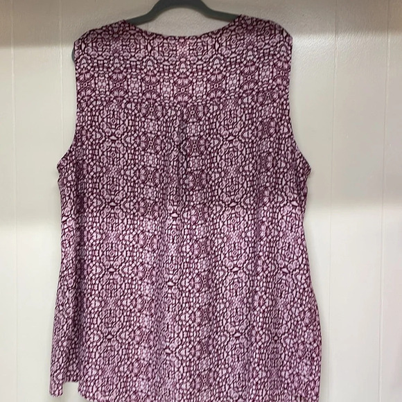Terra & Sky plus Size Sleeveless Top - Picture 3 of 8